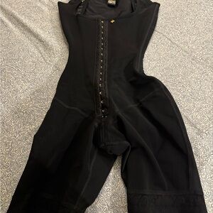 Colombian hight compresión shaper in carry